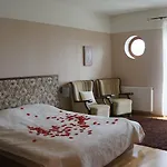 Nocleg ze śniadaniem Dworek Biesiadny 3*