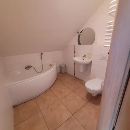 Dworek Biesiadny B&B Radzewice
