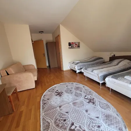 Dworek Biesiadny 3*