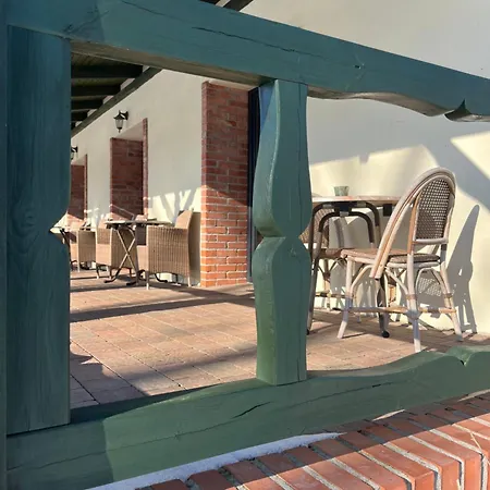 Dworek Biesiadny Oda ve Kahvaltı