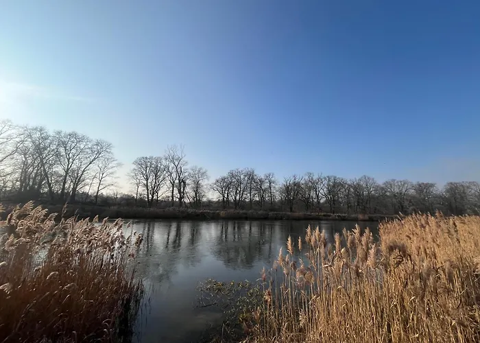 Dworek Biesiadny Bed & Breakfast Radzewice